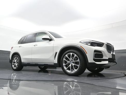Used 2023 BMW X5 xDrive40i w/ Luxury Seating Package AWD/4WD image 21