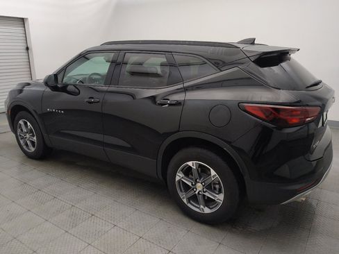 Used 2024 Chevrolet Blazer LT w/ Convenience Package FWD image 3