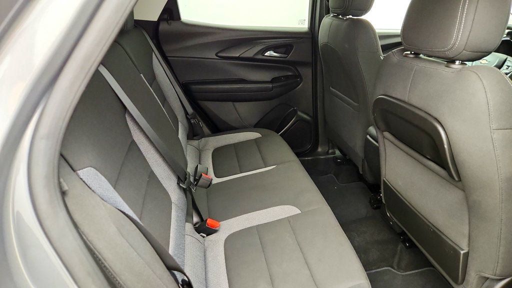 Used 2023 Chevrolet TrailBlazer LT w/ Convenience Package AWD/4WD image 21