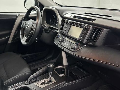 Used 2018 Toyota RAV4 XLE w/ Plus Extra Value Package AWD/4WD image 35
