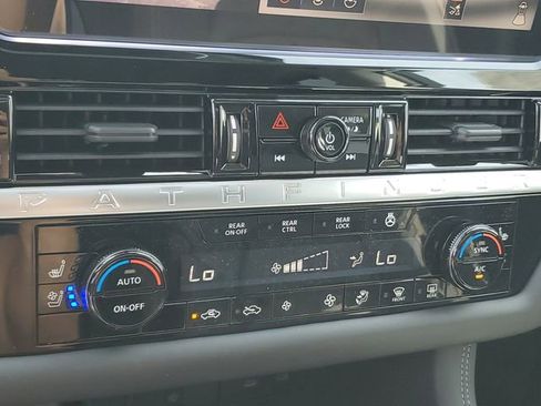 New 2026 Nissan Pathfinder Platinum AWD/4WD image 30