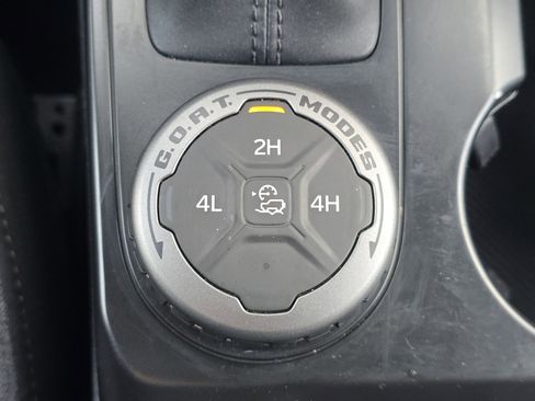 Used 2025 Ford Bronco Big Bend image 23