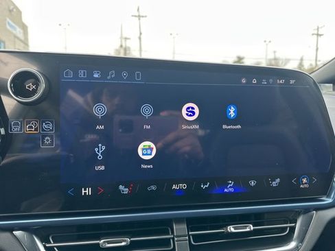 New 2026 Chevrolet Equinox EV LT image 23