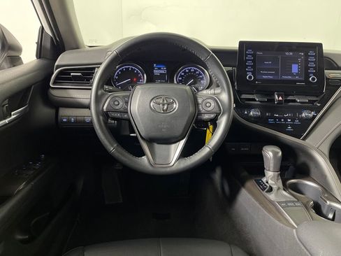 Used 2023 Toyota Camry SE image 16