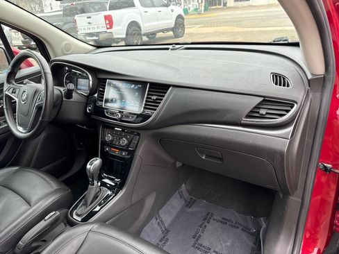 Used 2019 Buick Encore Essence image 32