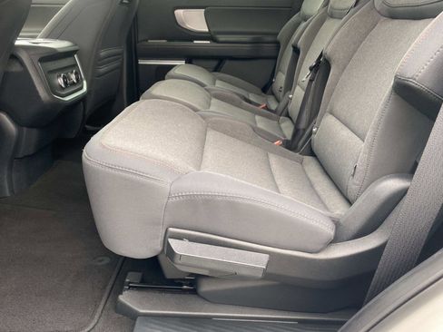 Used 2025 Ford Expedition Active image 14