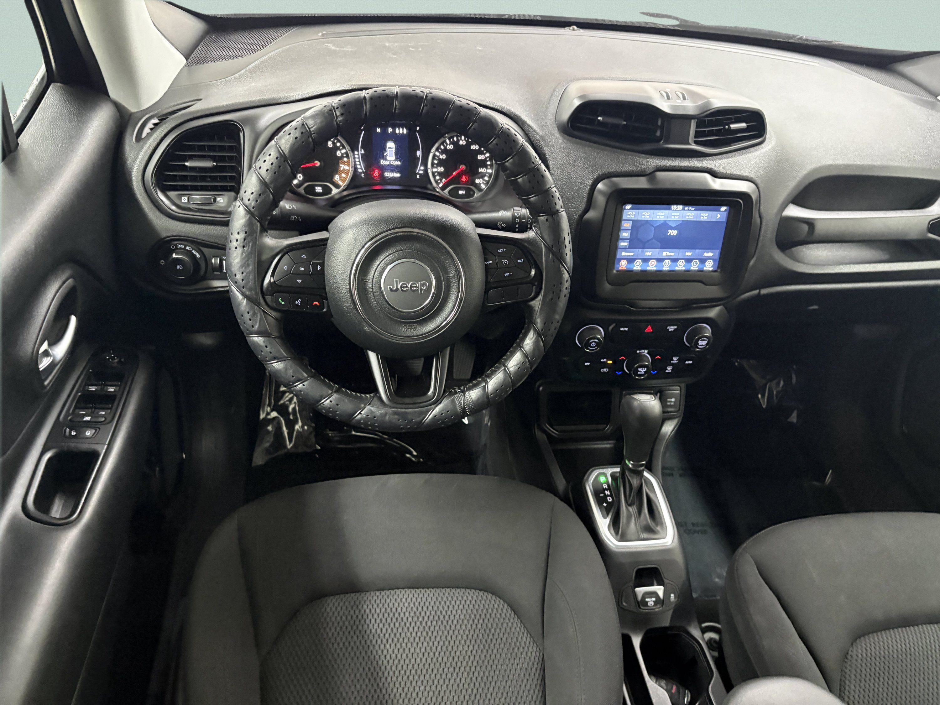 Used 2019 Jeep Renegade Altitude w/ Quick Order Package 2XM FWD image 10