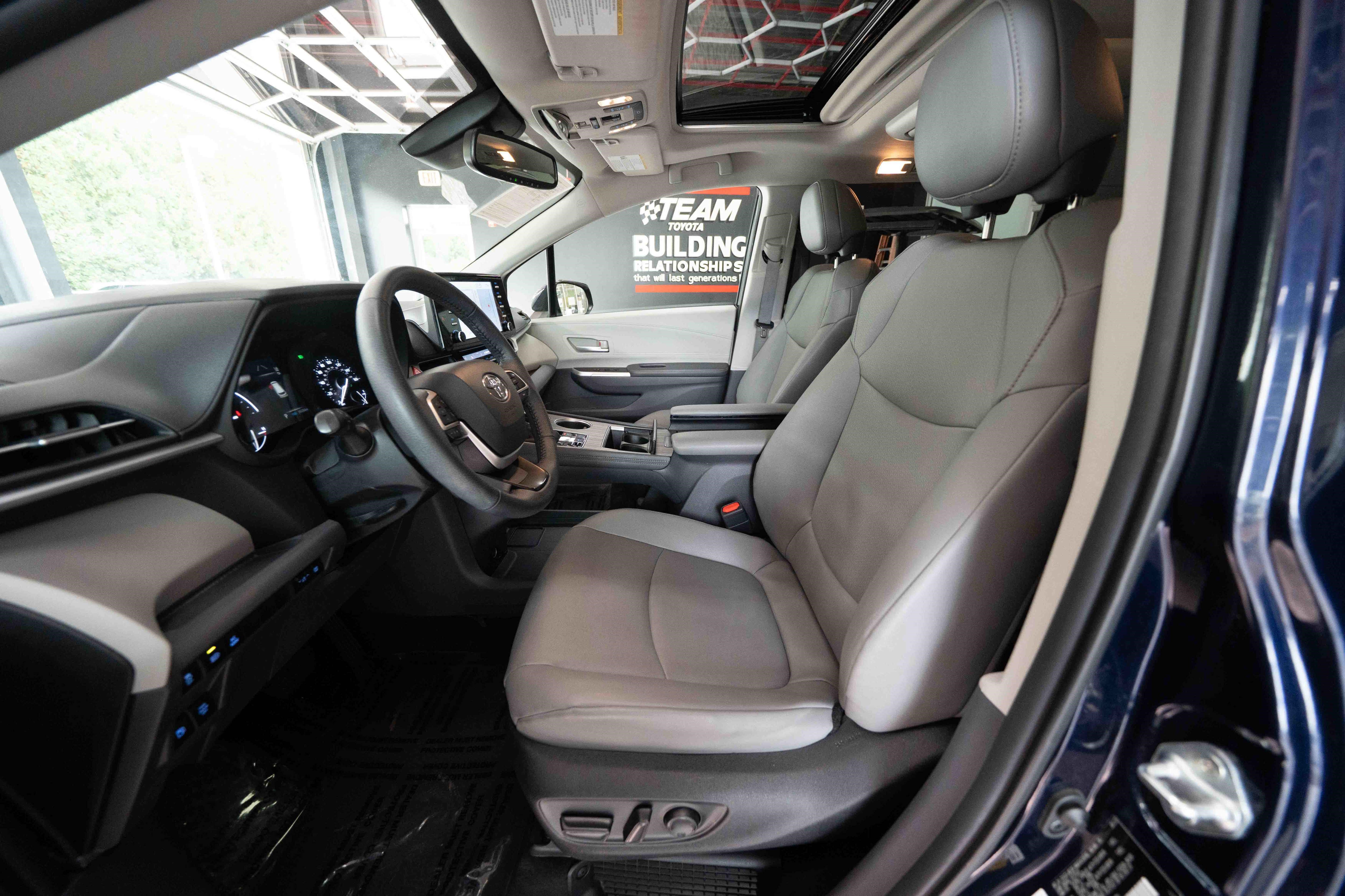 Certified 2023 Toyota Sienna XLE w/ XLE Plus Package AWD/4WD image 10