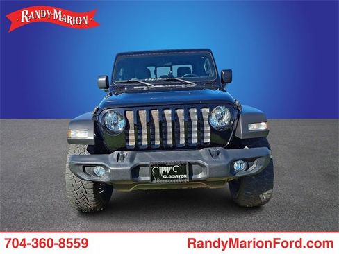 Used 2020 Jeep Gladiator Sport w/ Quick Order Package 24S image 2