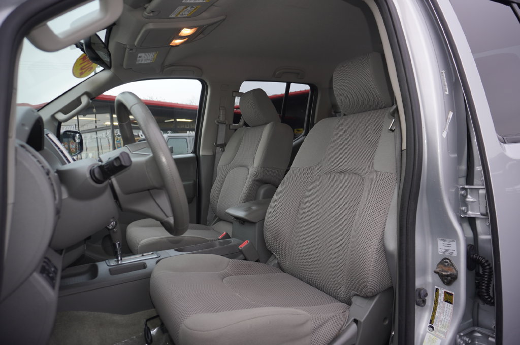 Used 2014 Nissan Frontier SV w/ SV Value Truck Package AWD/4WD image 21