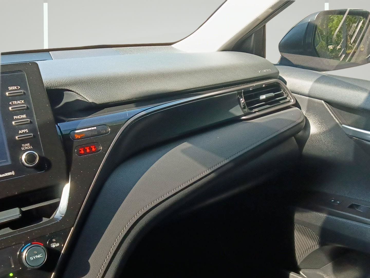 Used 2024 Toyota Camry LE w/ Convenience Package FWD image 23