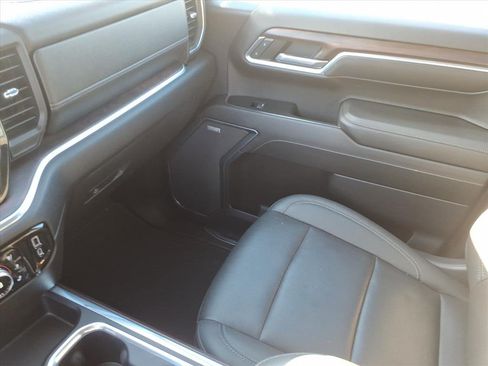 Used 2022 GMC Sierra 1500 SLT w/ SLT Convenience Package AWD/4WD image 35