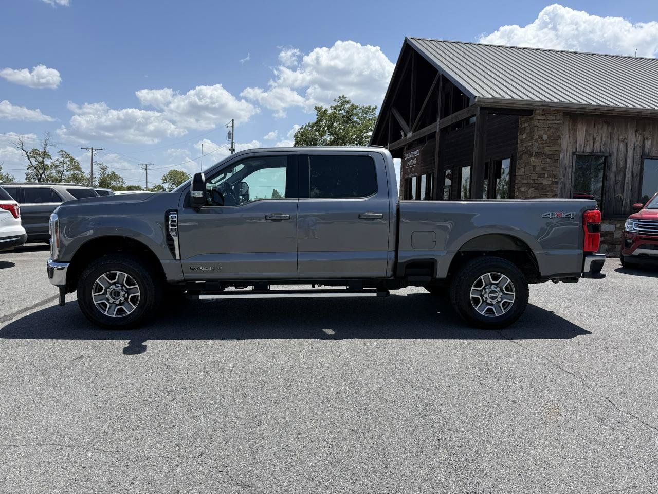 Used 2025 Ford F250 Lariat AWD/4WD image 3