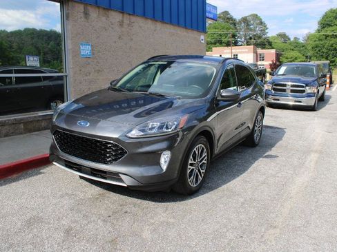 Used 2020 Ford Escape SEL FWD image 3