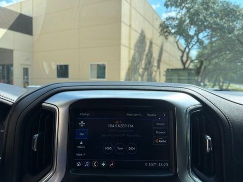 Used 2020 Chevrolet Silverado 2500 LTZ w/ LTZ Texas Edition AWD/4WD image 10