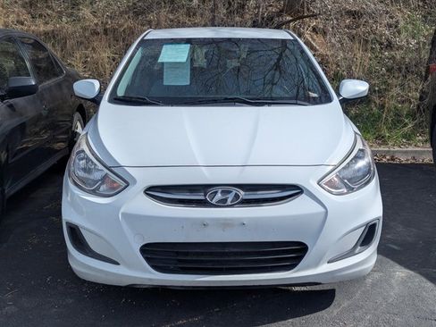 Used 2017 Hyundai Accent SE image 2