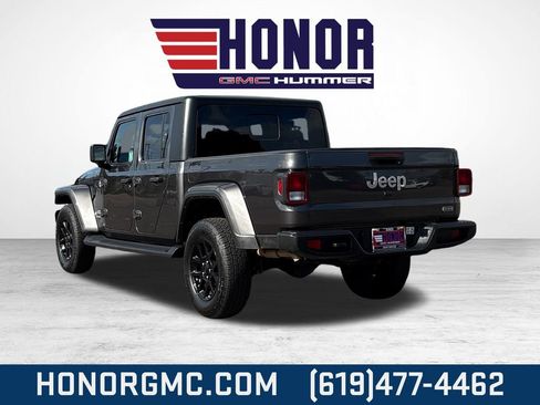 Used 2023 Jeep Gladiator Overland image 5