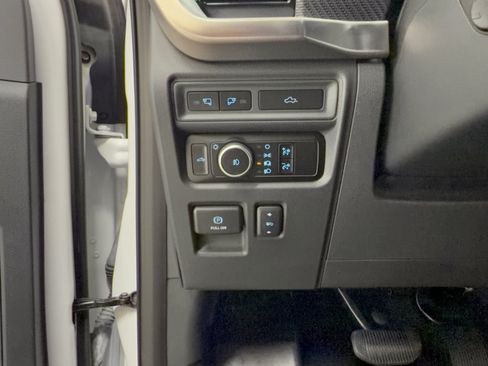 Certified 2023 Ford F150 Raptor w/ Raptor Carbon Fiber Package AWD/4WD image 32