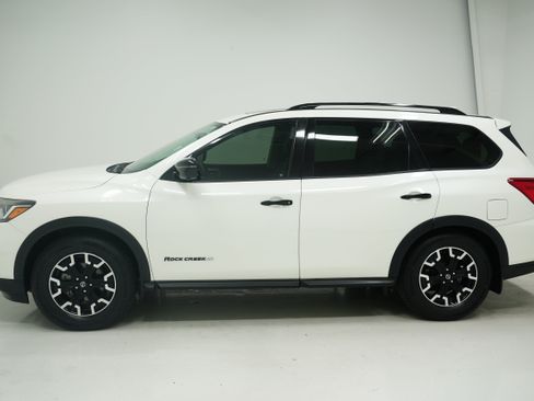 Used 2020 Nissan Pathfinder SL FWD image 7