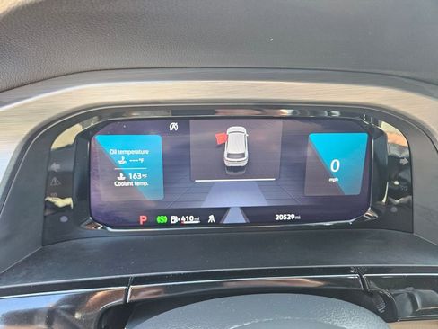 Used 2025 Volkswagen Atlas Cross Sport SE image 19