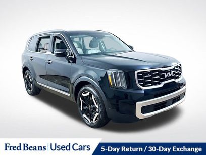 Used 2024 Kia Telluride S w/ S Sunroof Package