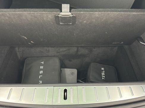 Used 2018 Tesla Model X 75D AWD/4WD image 20