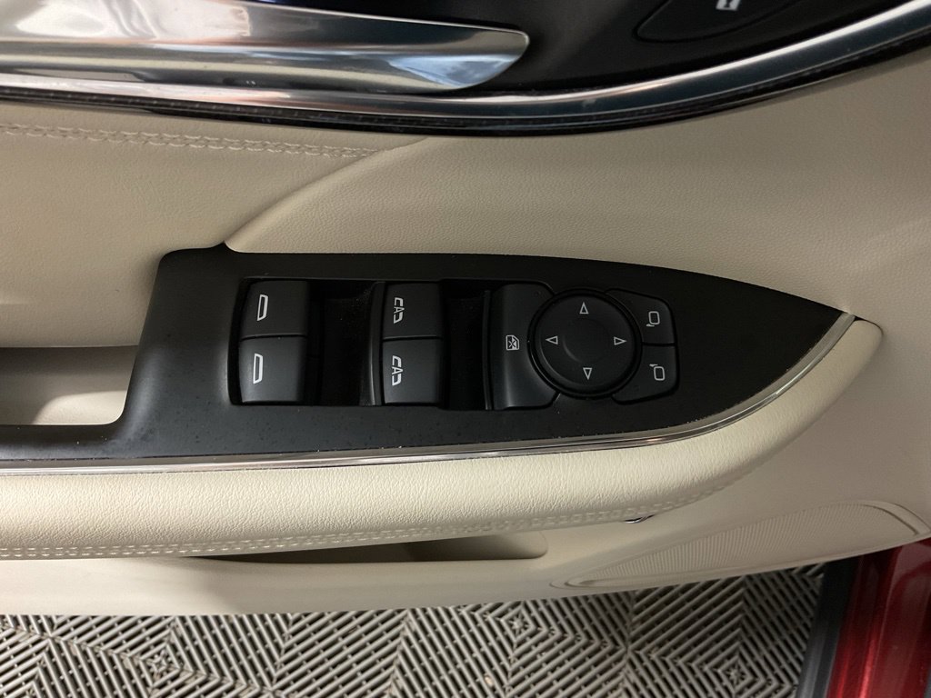 Used 2022 Buick Envision Preferred FWD image 19