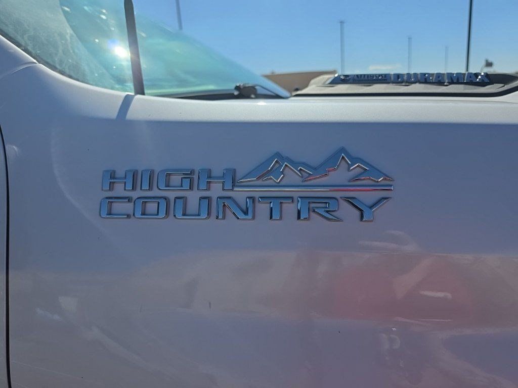 Used 2024 Chevrolet Silverado 3500 High Country w/ High Country Premium Package AWD/4WD image 5