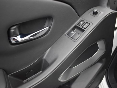 New 2024 Nissan Frontier SV w/ SV Convenience Package image 19