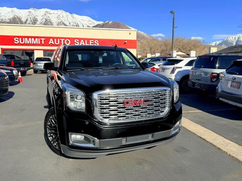 Used 2019 GMC Yukon XL Denali w/ Denali Ultimate Package AWD/4WD image 2