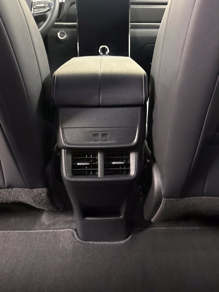 Used 2026 GMC Terrain Elevation w/ Elevation Premium Package FWD image 18