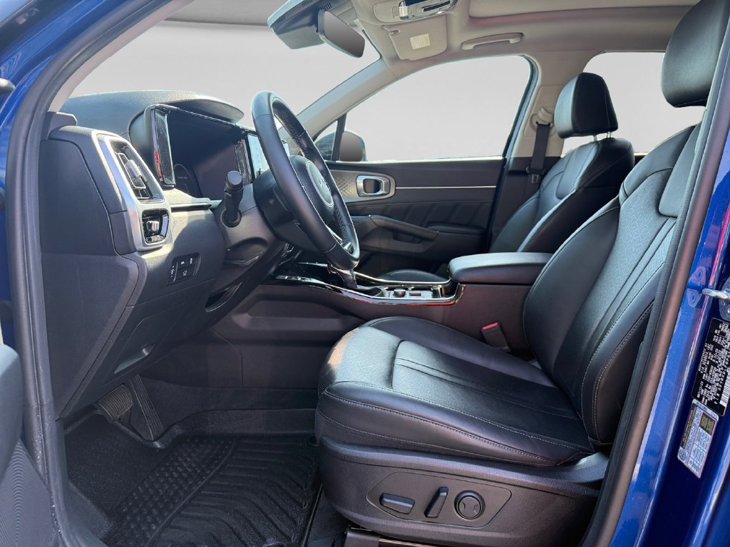Used 2023 Kia Sorento SX AWD/4WD image 9