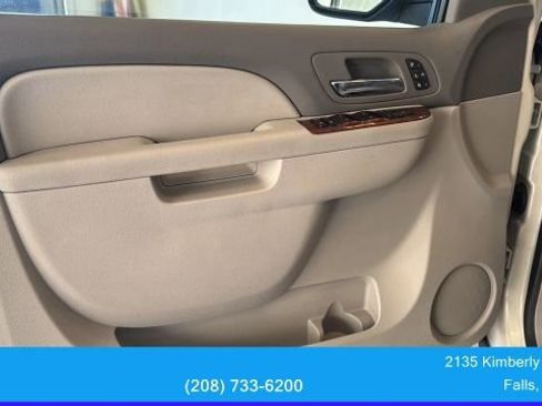 Used 2014 Chevrolet Suburban LTZ AWD/4WD image 16