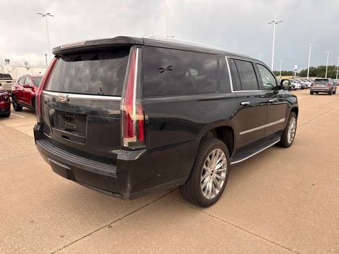 Used 2016 Cadillac Escalade ESV Premium AWD/4WD image 3