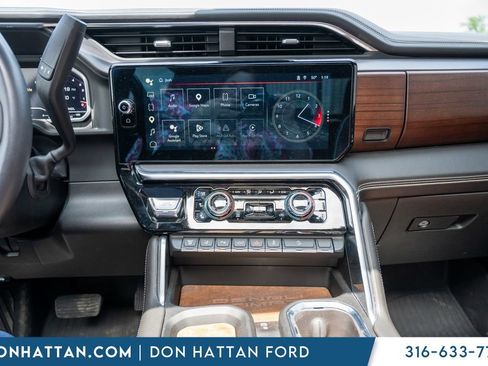 Used 2024 GMC Sierra 3500 Denali Ultimate AWD/4WD image 8