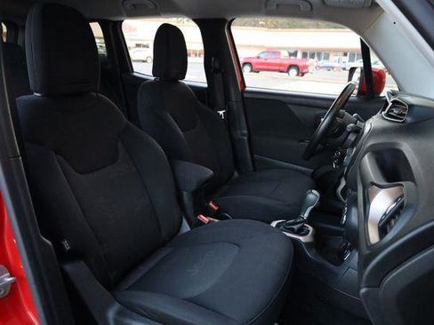 Used 2015 Jeep Renegade Latitude AWD/4WD image 22