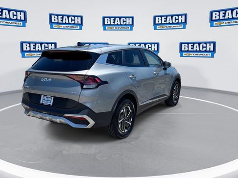 Used 2023 Kia Sportage LX AWD/4WD image 8