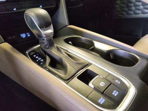 Used 2020 Hyundai Santa Fe SEL image 26