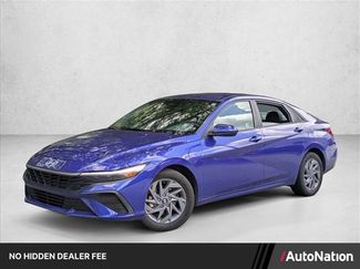 Used 2024 Hyundai Elantra SEL FWD video 1