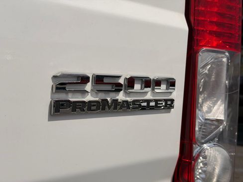 Used 2023 RAM ProMaster 2500 FWD image 11