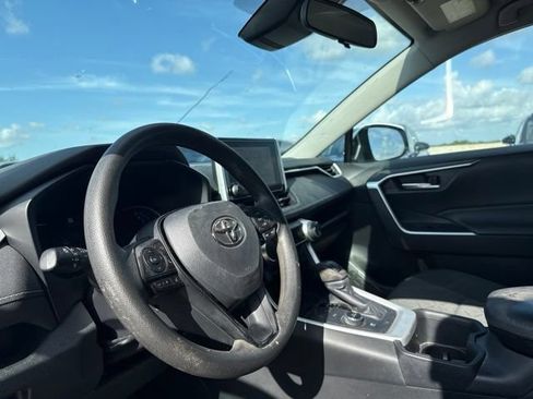 Used 2023 Toyota RAV4 AWD Hybrid image 12