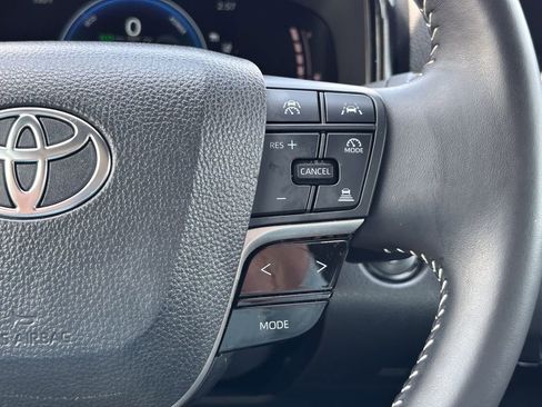 Certified 2025 Toyota Camry SE AWD/4WD image 34