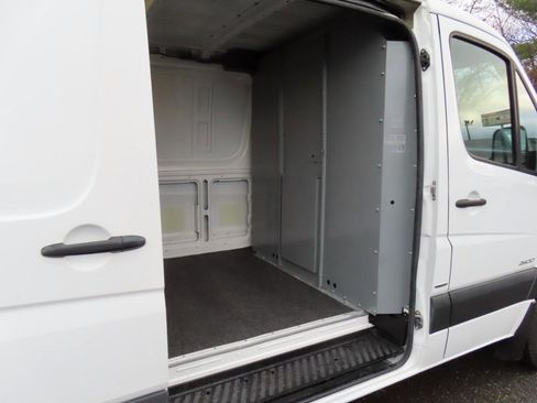 Used 2015 Mercedes-Benz Sprinter 2500 image 13