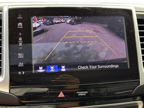 Used 2018 Honda Pilot Touring image 27