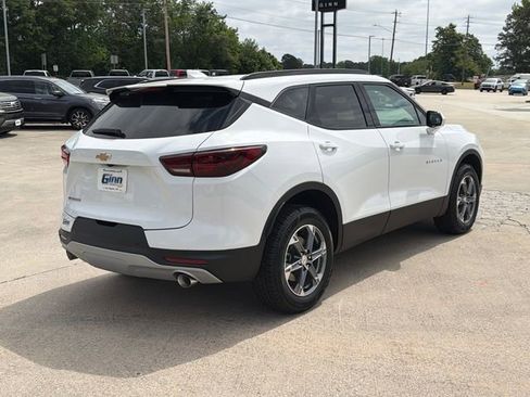 Used 2024 Chevrolet Blazer LT w/ Convenience Package FWD image 5