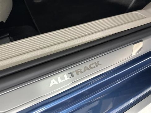 Used 2017 Volkswagen Golf SE image 20