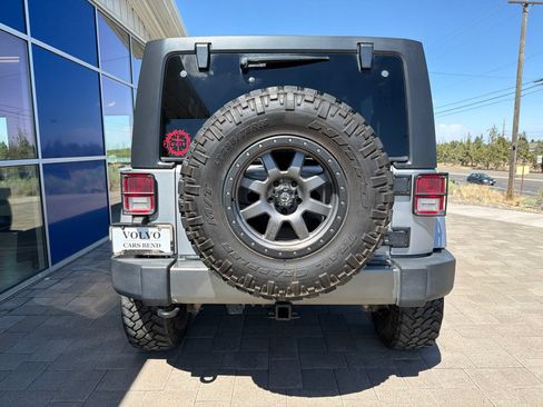 Used 2014 Jeep Wrangler Unlimited Sport AWD/4WD image 6