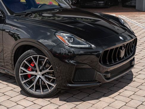 Used 2023 Maserati Grecale Trofeo AWD/4WD image 7