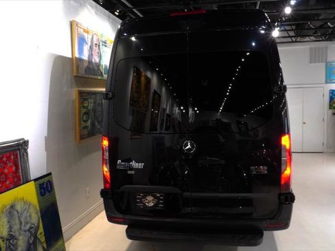 Used 2020 Mercedes-Benz Sprinter 3500 image 6