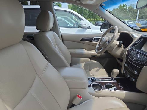 Used 2015 Nissan Pathfinder Platinum AWD/4WD image 11